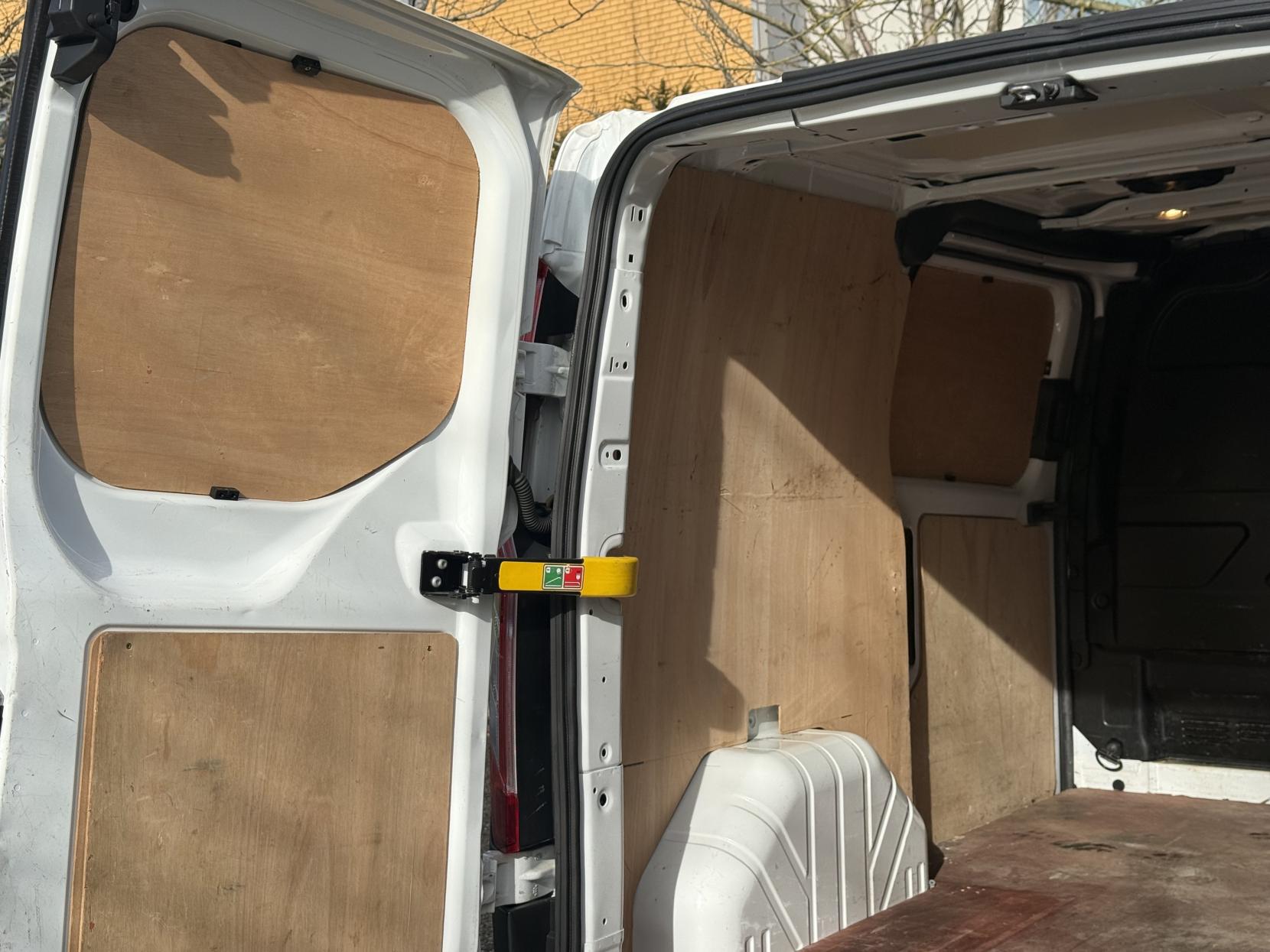 Ford Transit Custom 2.0 300 EcoBlue Leader Panel Van 5dr Diesel Manual L1 H1 Euro 6 (s/s) (130 ps)