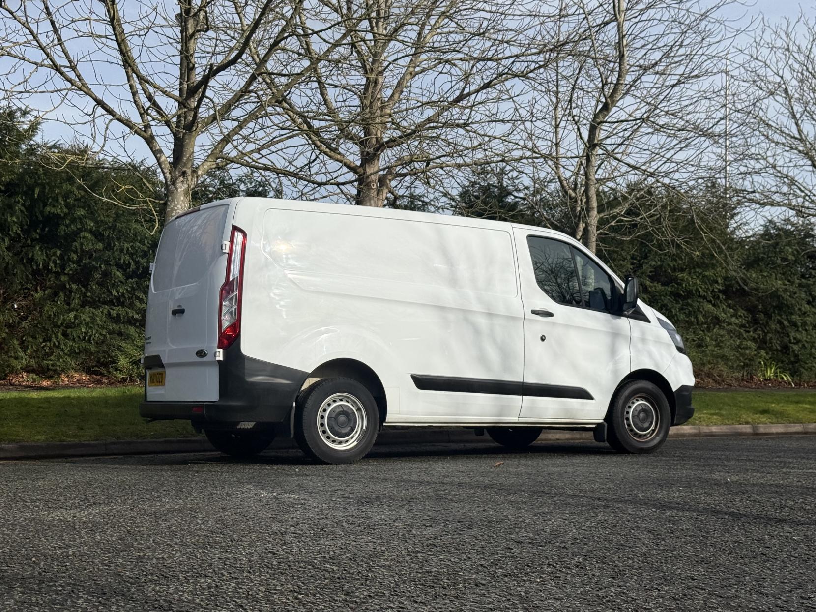 Ford Transit Custom 2.0 300 EcoBlue Leader Panel Van 5dr Diesel Manual L1 H1 Euro 6 (s/s) (130 ps)