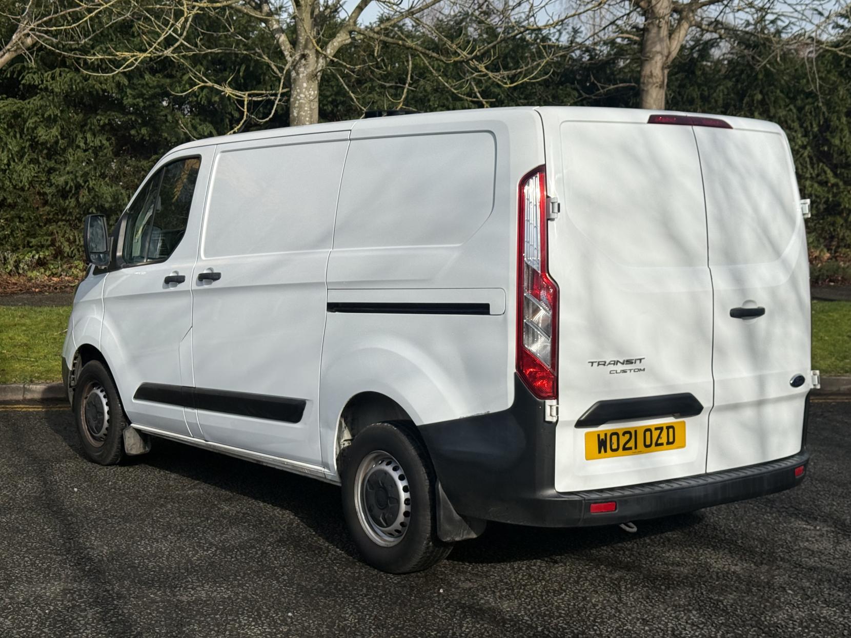 Ford Transit Custom 2.0 300 EcoBlue Leader Panel Van 5dr Diesel Manual L1 H1 Euro 6 (s/s) (130 ps)