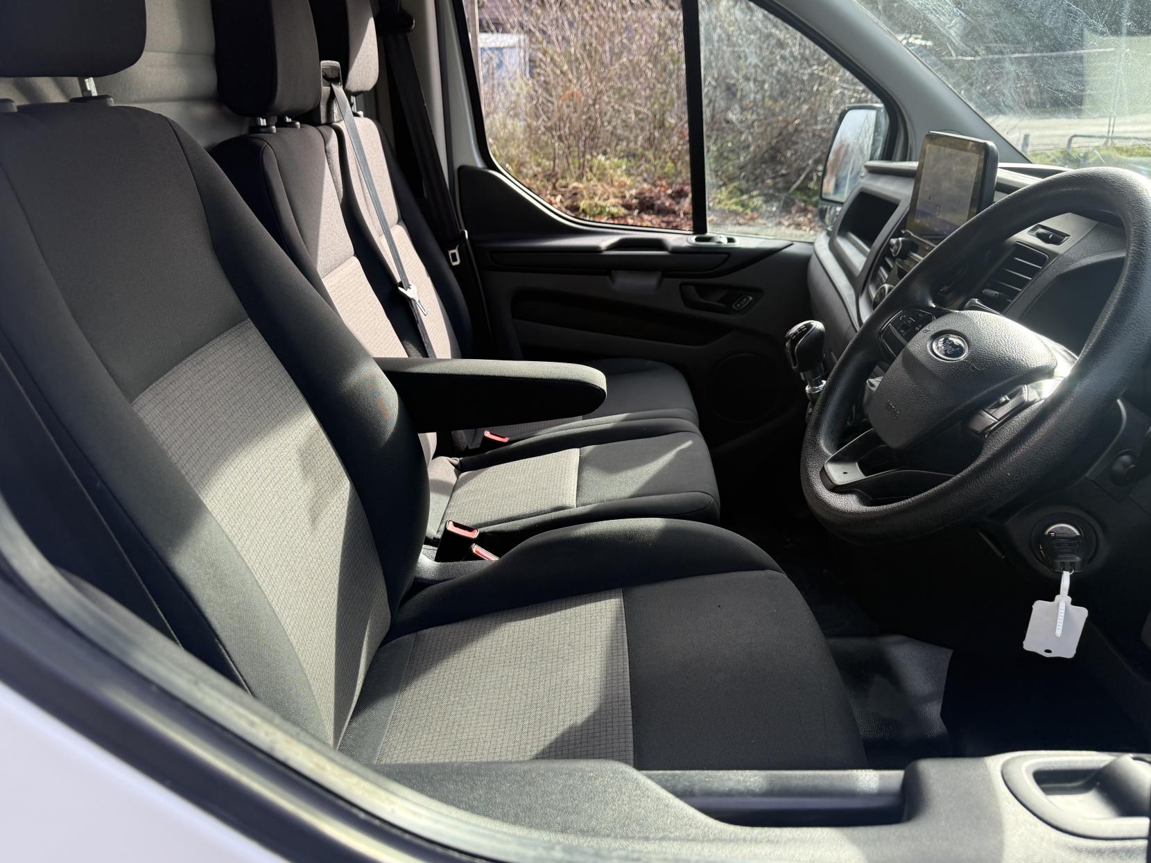 Ford Transit Custom 2.0 300 EcoBlue Leader Panel Van 5dr Diesel Manual L1 H1 Euro 6 (s/s) (130 ps)