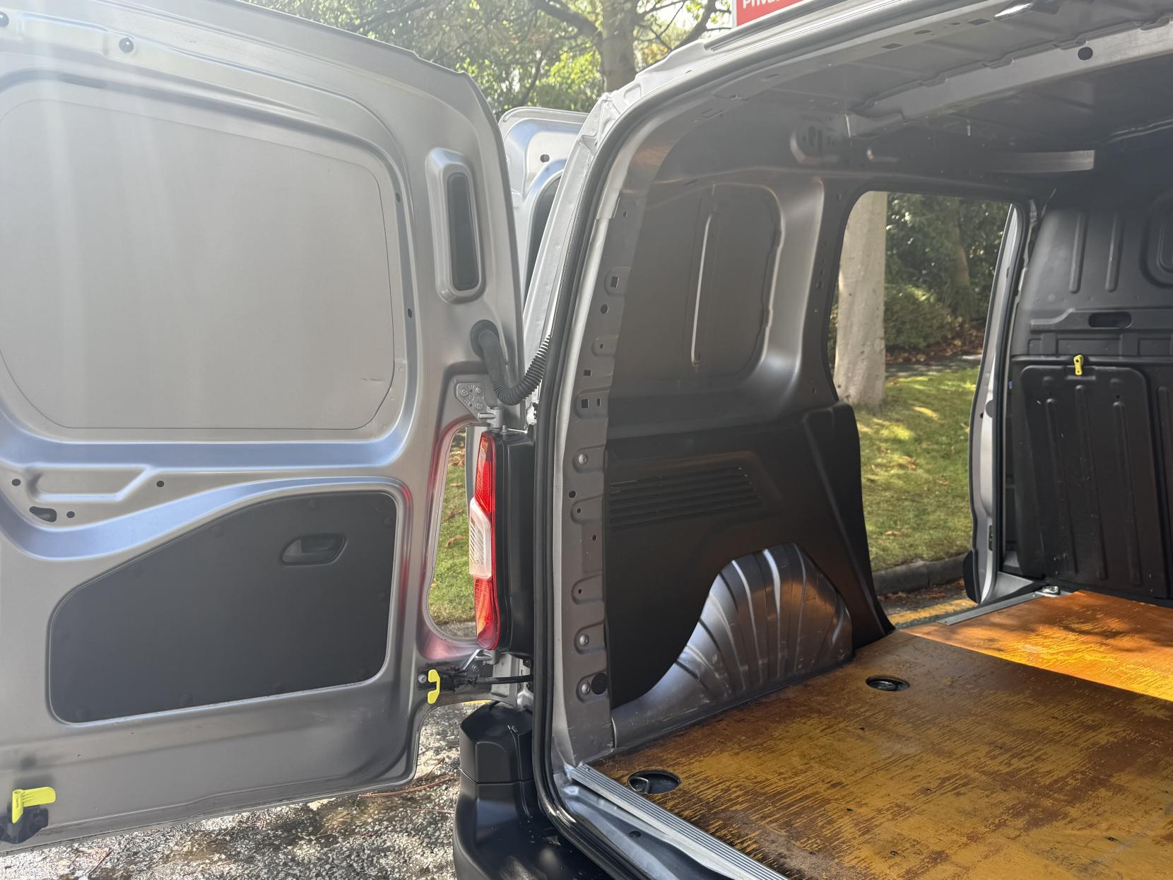Citroen Berlingo 1.5 BlueHDi 1000 Enterprise M Pro Panel Van 5dr Diesel Manual SWB Euro 6 (s/s) (100 ps)
