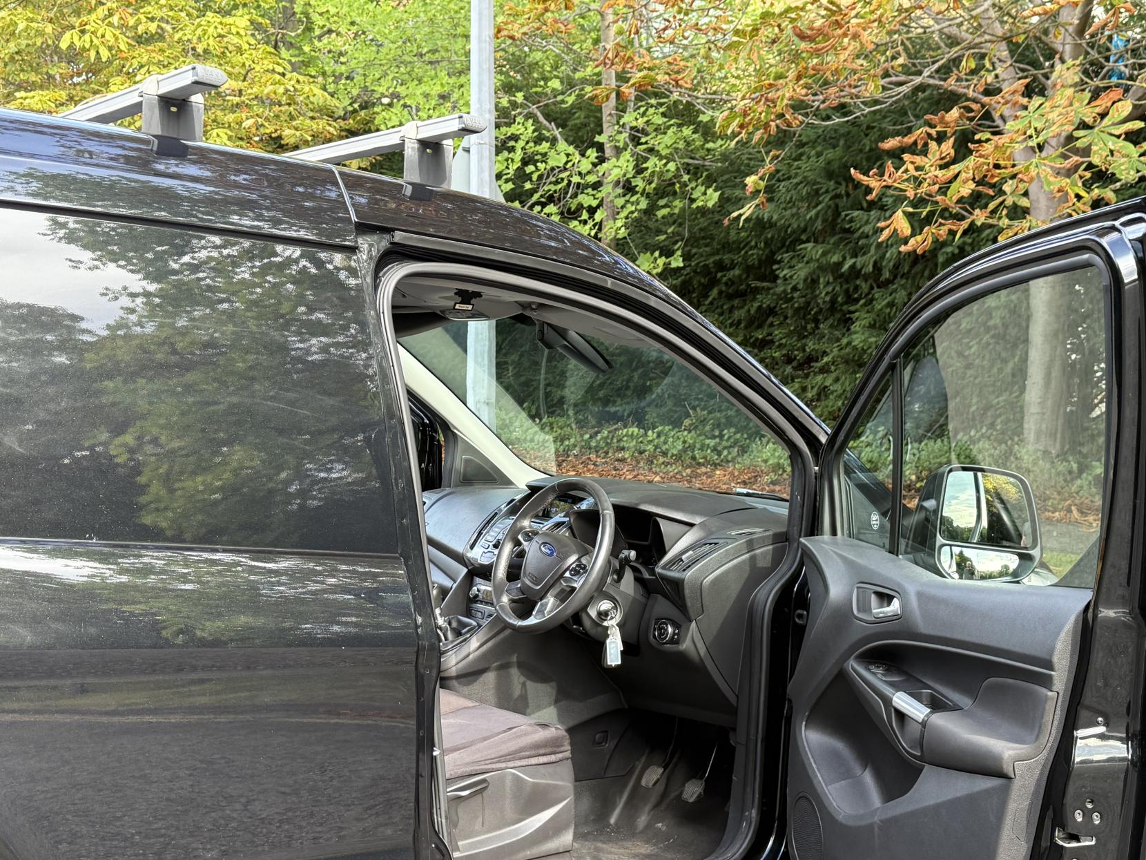 Ford Transit Connect 1.6 TDCi 200 Limited Panel Van 4dr Diesel Manual L1 H1 (124 g/km, 113 bhp)
