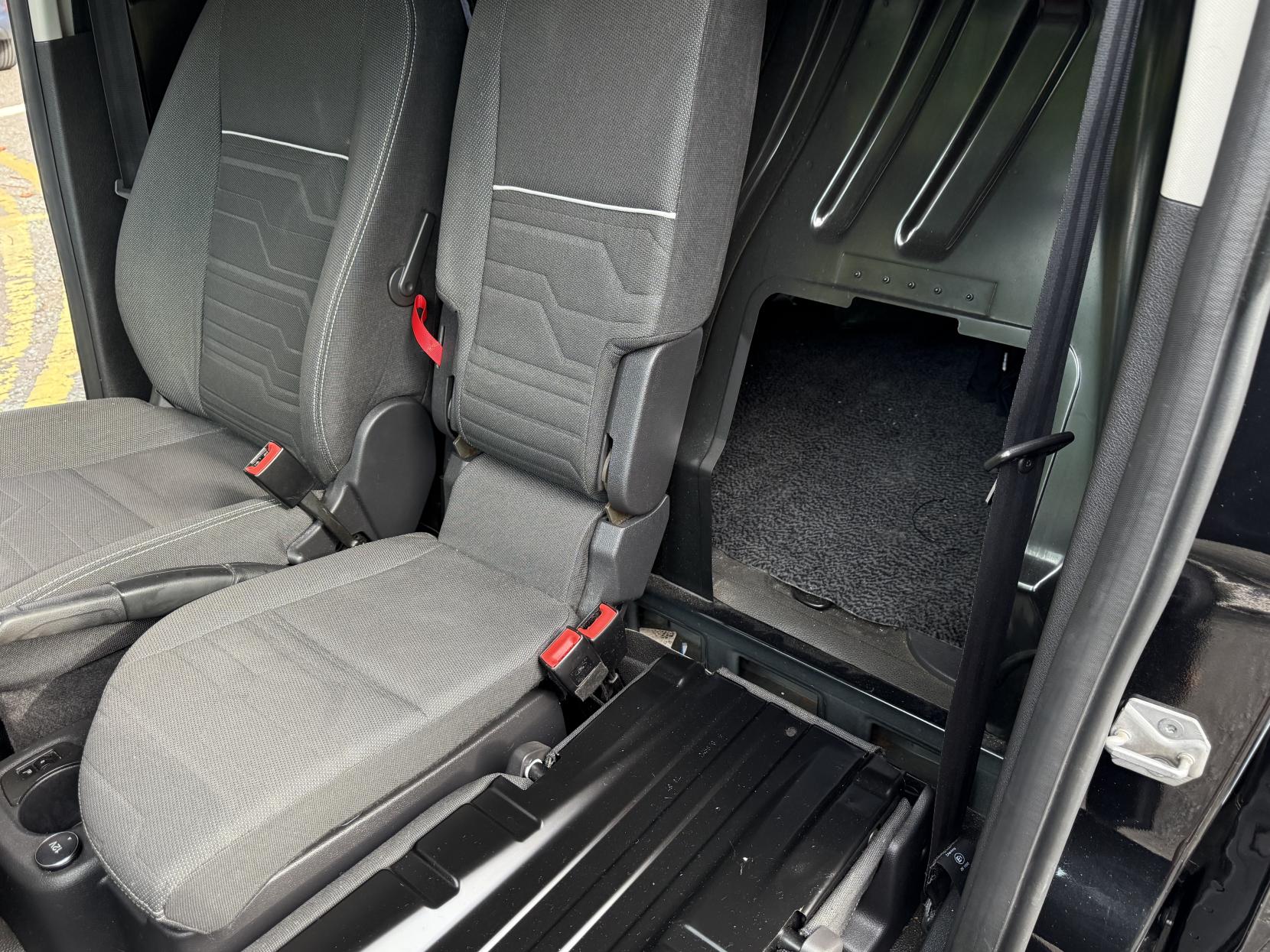 Ford Transit Connect 1.6 TDCi 200 Limited Panel Van 4dr Diesel Manual L1 H1 (124 g/km, 113 bhp)