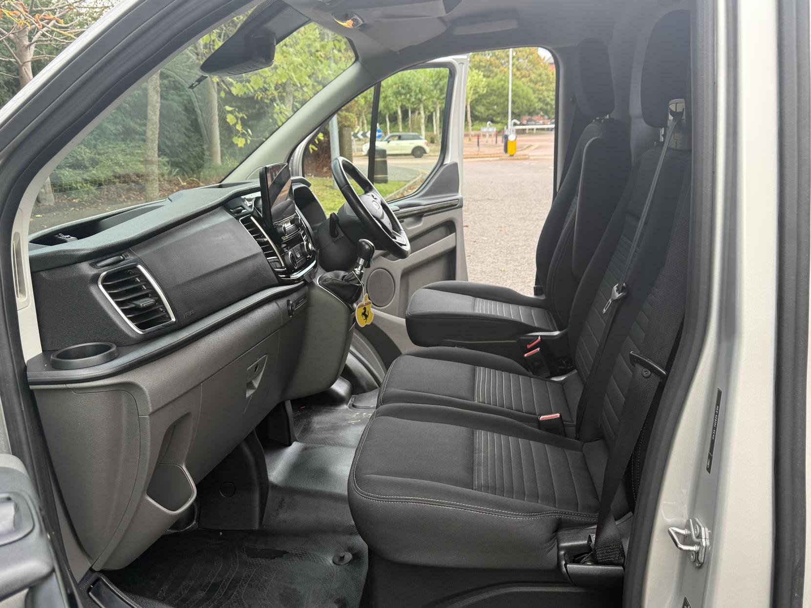 Ford Transit Custom 2.0 300 EcoBlue Limited Panel Van 5dr Diesel Manual L2 H1 Euro 6 (s/s) (130 ps)