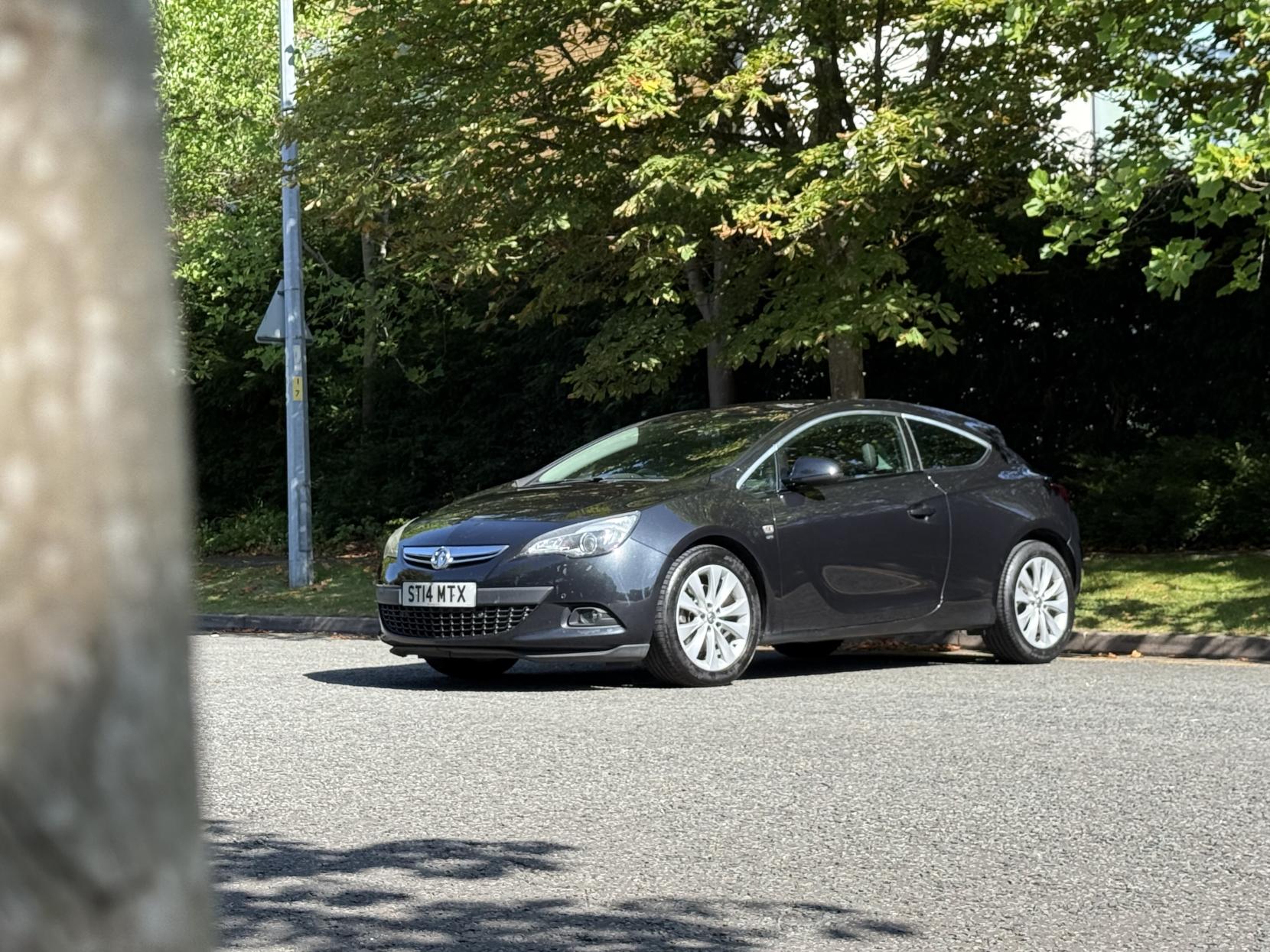 Vauxhall Astra GTC 1.7 CDTi ecoFLEX 109g SRi Coupe 3dr Diesel Manual Euro 5 (s/s) (110 ps)
