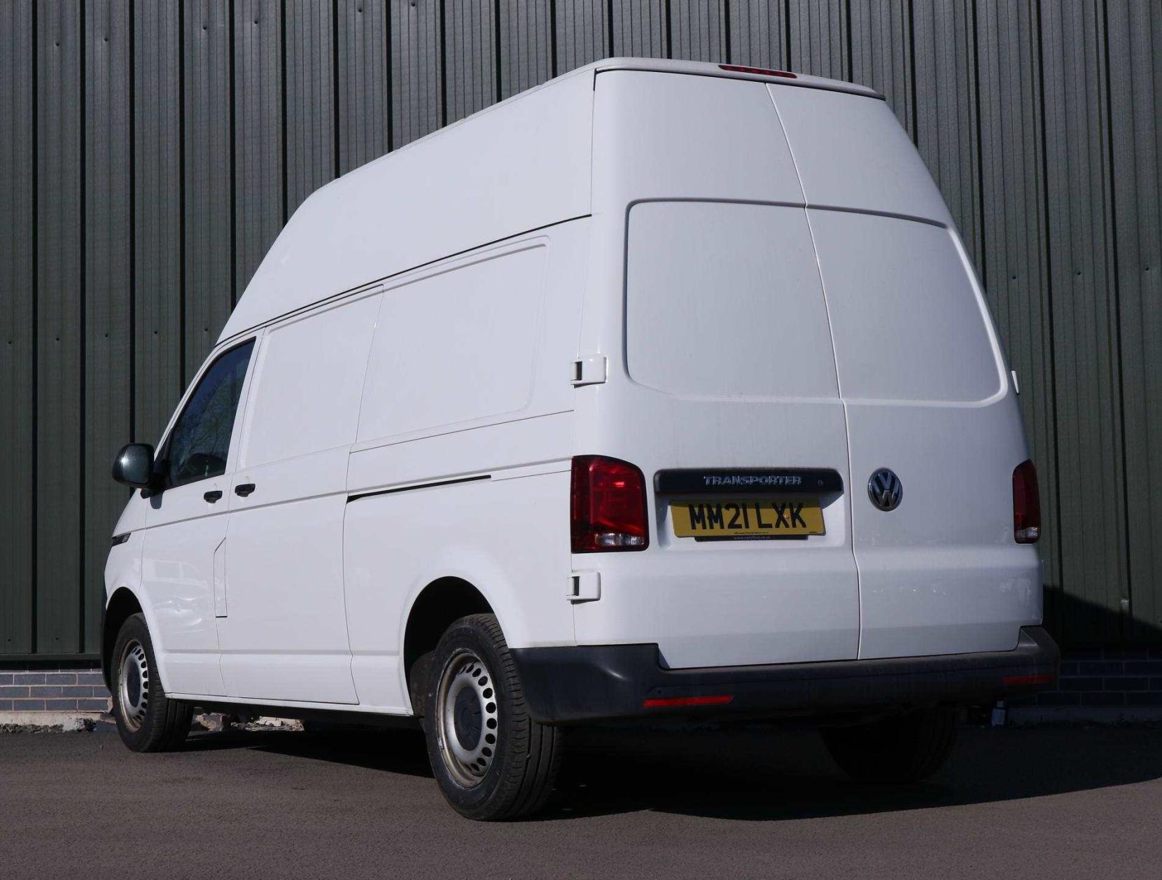 Volkswagen Transporter 2.0 TDI T32 Startline Panel Van 5dr Diesel Manual FWD LWB Euro 6 (s/s) (110 ps)