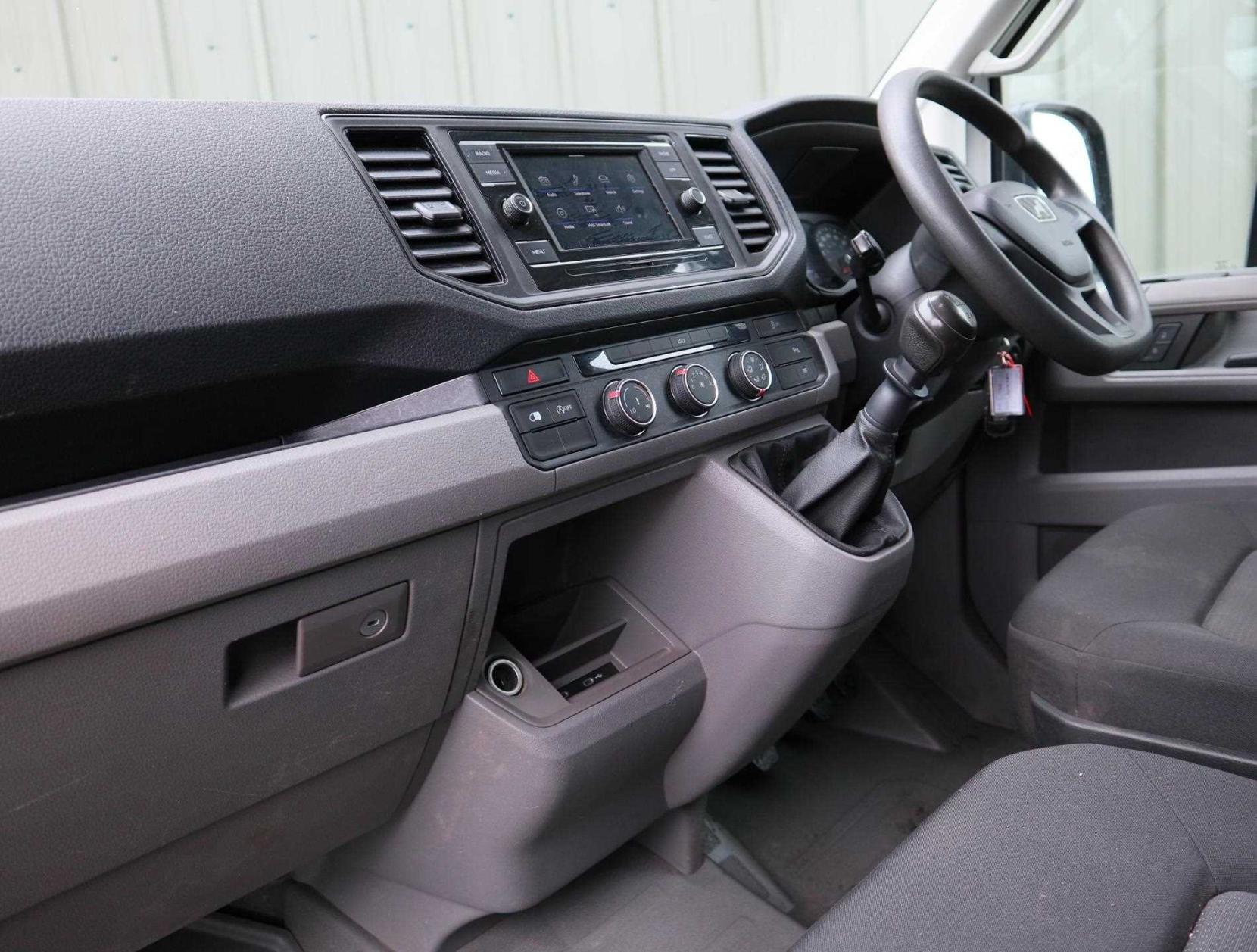 MAN TGE 2.0 3140d Panel Van 5dr Diesel Manual RWD Standard Medium Roof Euro 6 (s/s) (140 ps)