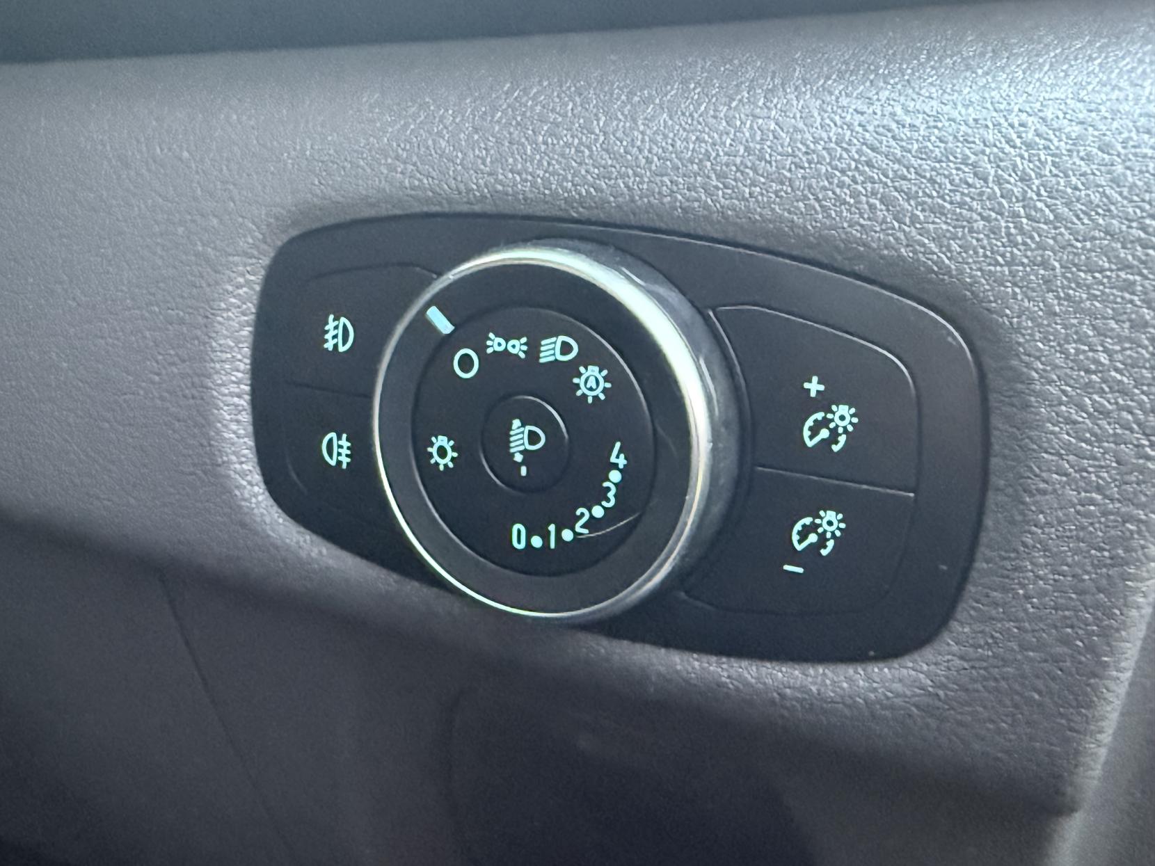 Ford Transit Custom 2.0 300 EcoBlue Limited Panel Van 5dr Diesel Auto L2 H1 Euro 6 (s/s) (170 ps)