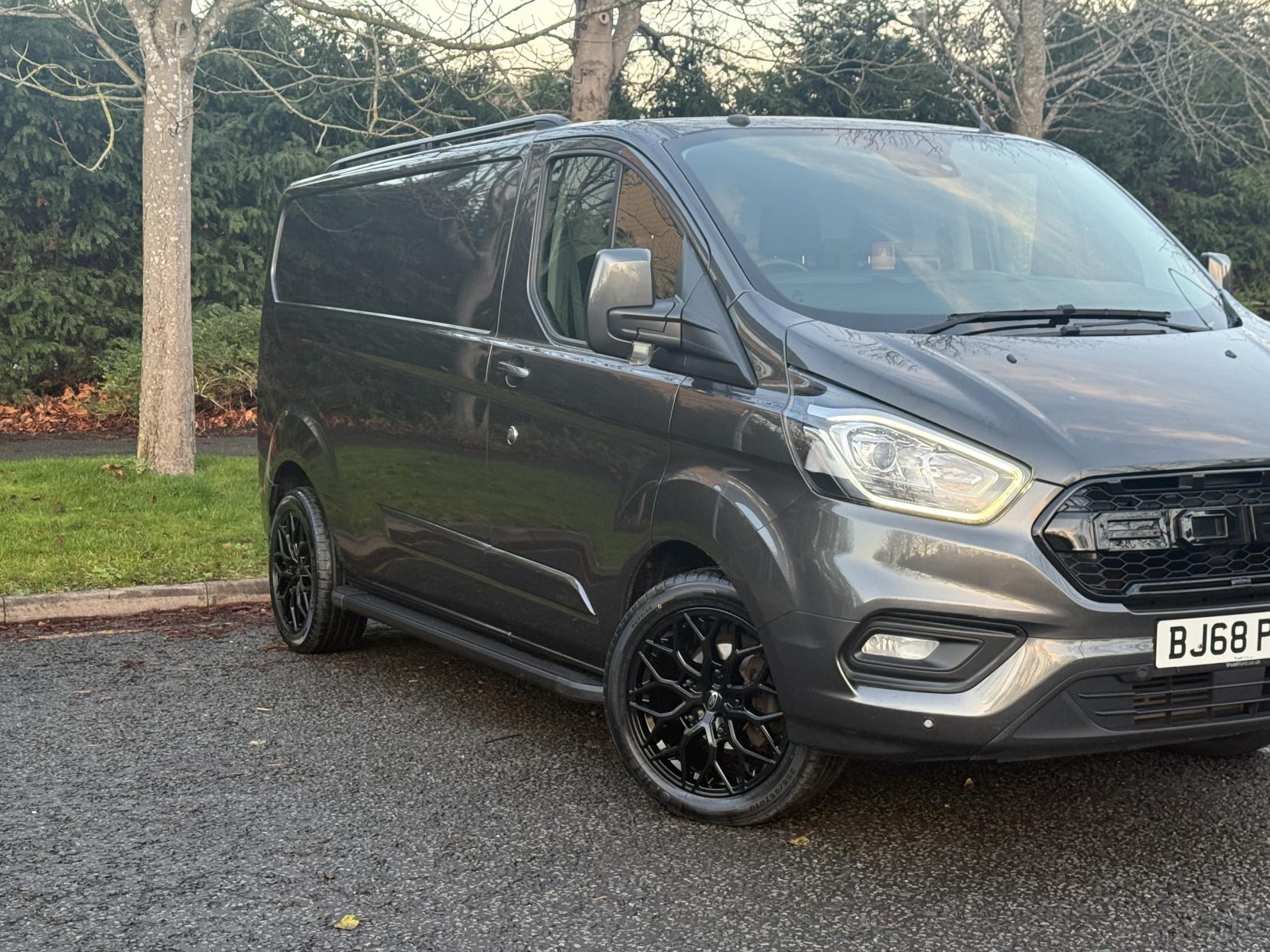 Ford Transit Custom 2.0 300 EcoBlue Limited Panel Van 5dr Diesel Auto L2 H1 Euro 6 (s/s) (170 ps)