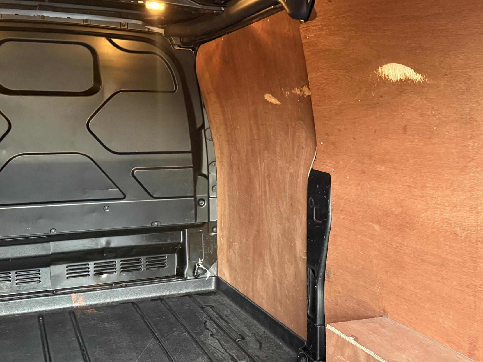 Ford Transit Custom 2.0 300 EcoBlue Limited Panel Van 5dr Diesel Auto L2 H1 Euro 6 (s/s) (170 ps)