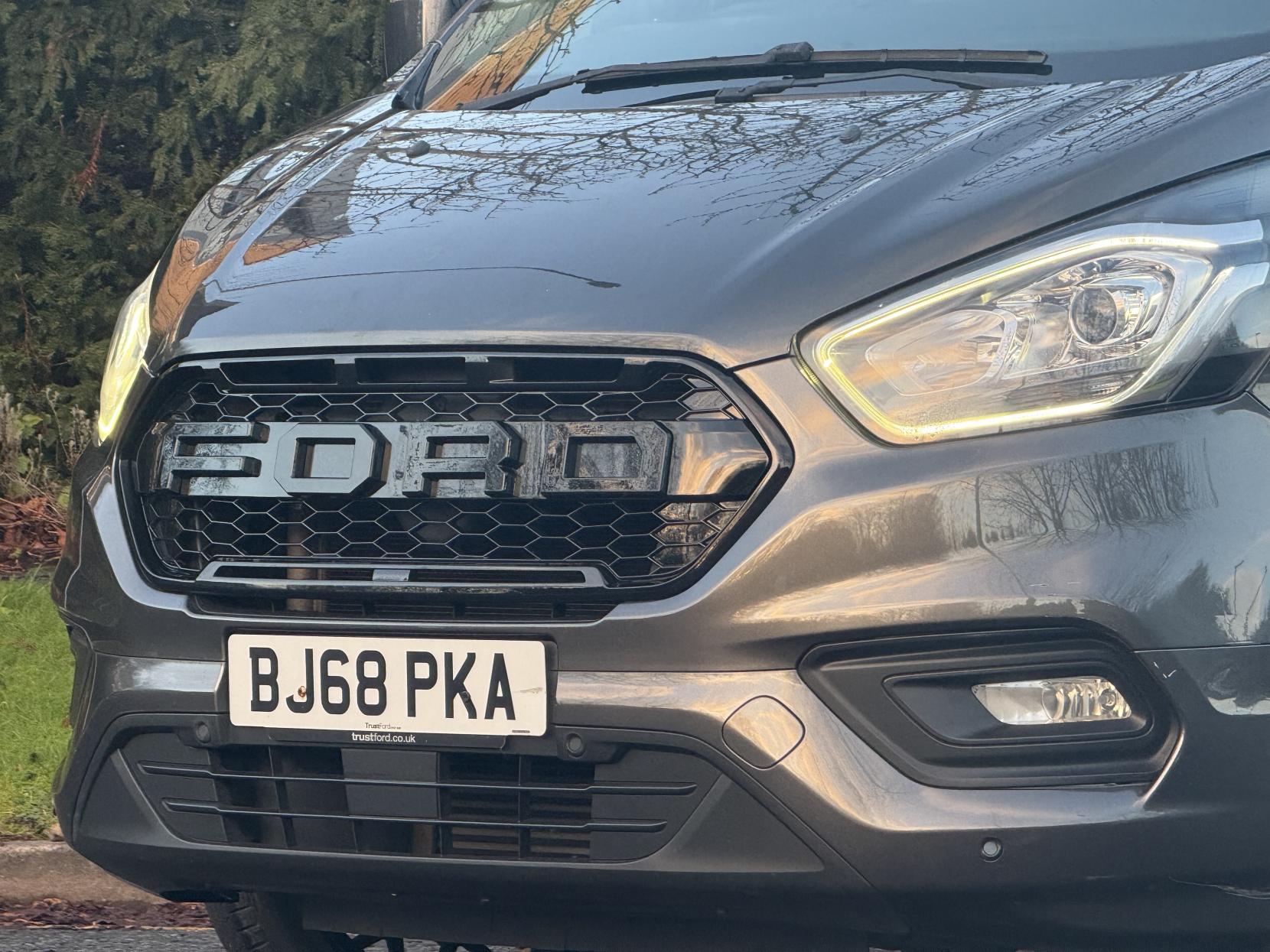 Ford Transit Custom 2.0 300 EcoBlue Limited Panel Van 5dr Diesel Auto L2 H1 Euro 6 (s/s) (170 ps)