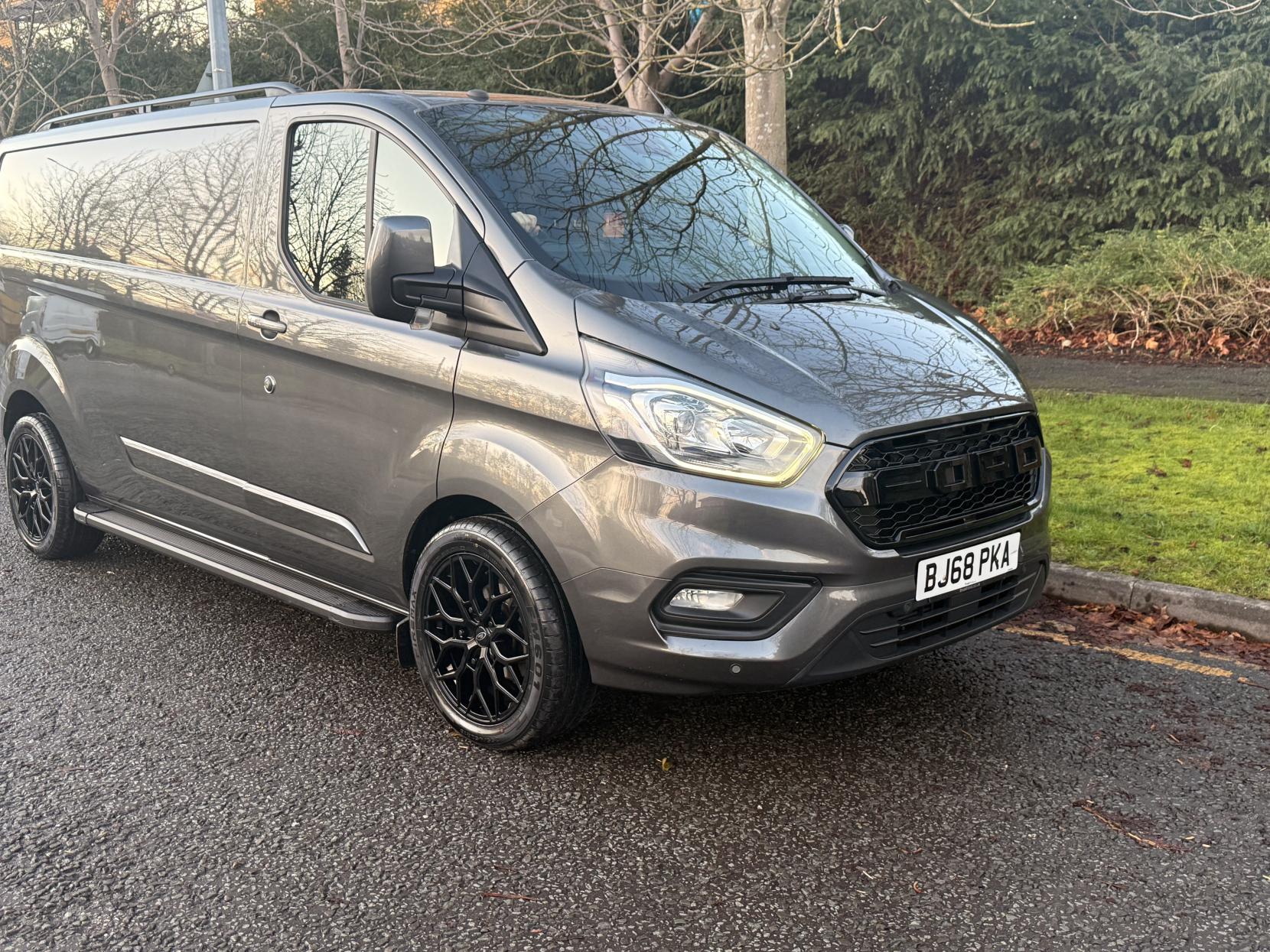 Ford Transit Custom 2.0 300 EcoBlue Limited Panel Van 5dr Diesel Auto L2 H1 Euro 6 (s/s) (170 ps)