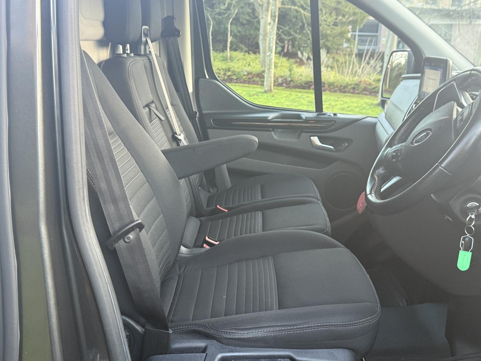 Ford Transit Custom 2.0 300 EcoBlue Limited Panel Van 5dr Diesel Auto L2 H1 Euro 6 (s/s) (170 ps)