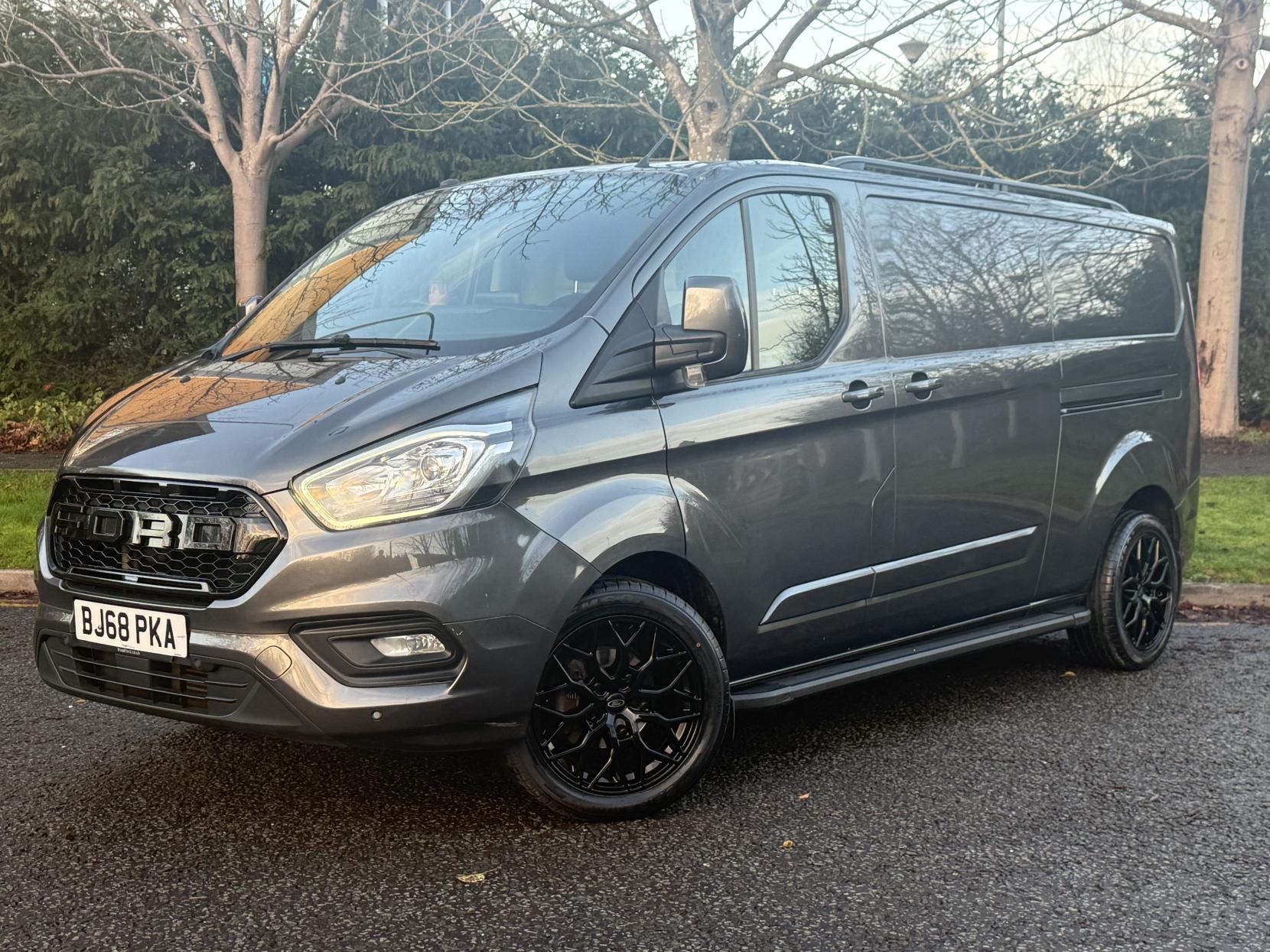 Ford Transit Custom 2.0 300 EcoBlue Limited Panel Van 5dr Diesel Auto L2 H1 Euro 6 (s/s) (170 ps)