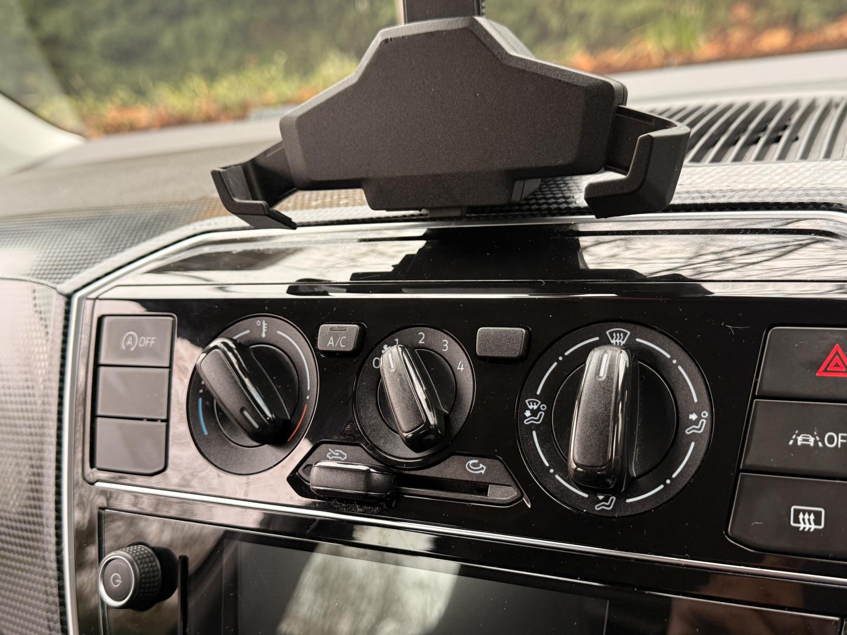 Volkswagen up! 1.0 up! Hatchback 5dr Petrol Manual Euro 6 (s/s) (65 ps)