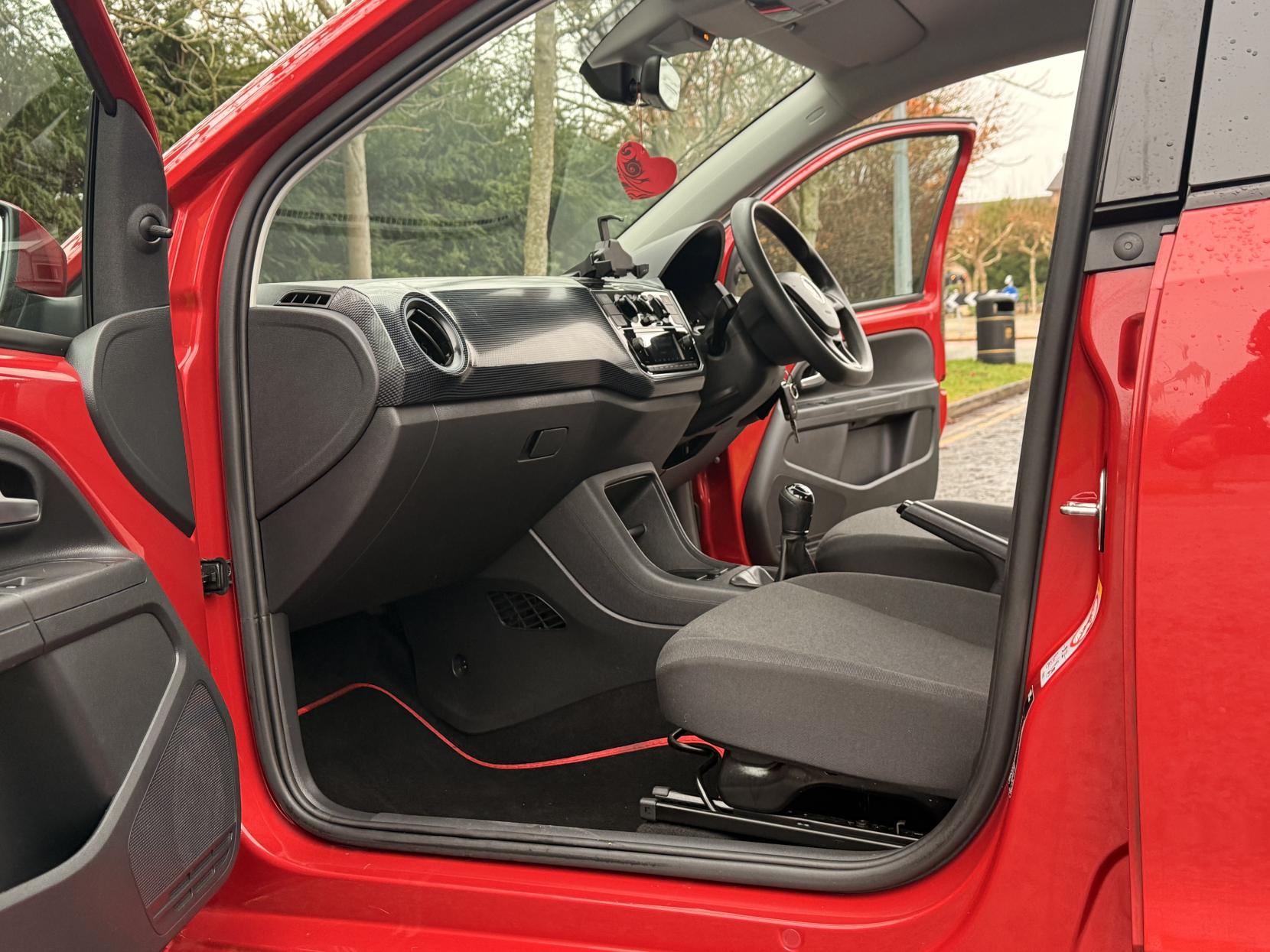 Volkswagen up! 1.0 up! Hatchback 5dr Petrol Manual Euro 6 (s/s) (65 ps)