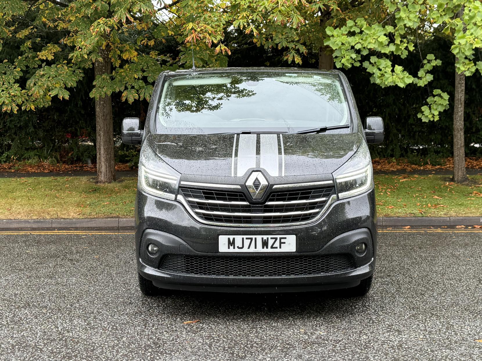 Renault Trafic 2.0 dCi ENERGY 30 Sport Panel Van 5dr Diesel Manual LWB Standard Roof Euro 6 (s/s) (120 ps)