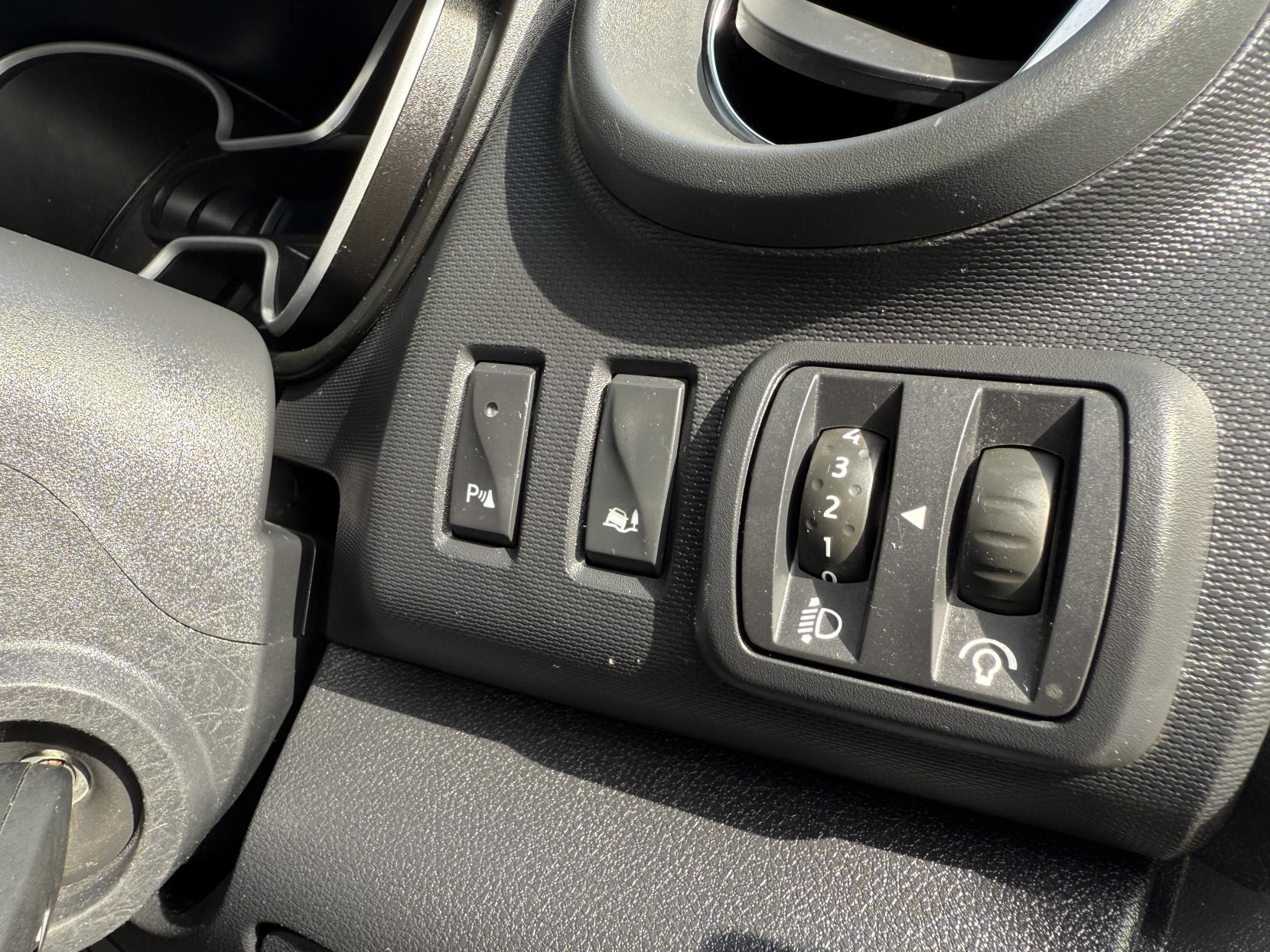 Renault Trafic 2.0 dCi ENERGY 30 Sport Panel Van 5dr Diesel Manual LWB Standard Roof Euro 6 (s/s) (120 ps)